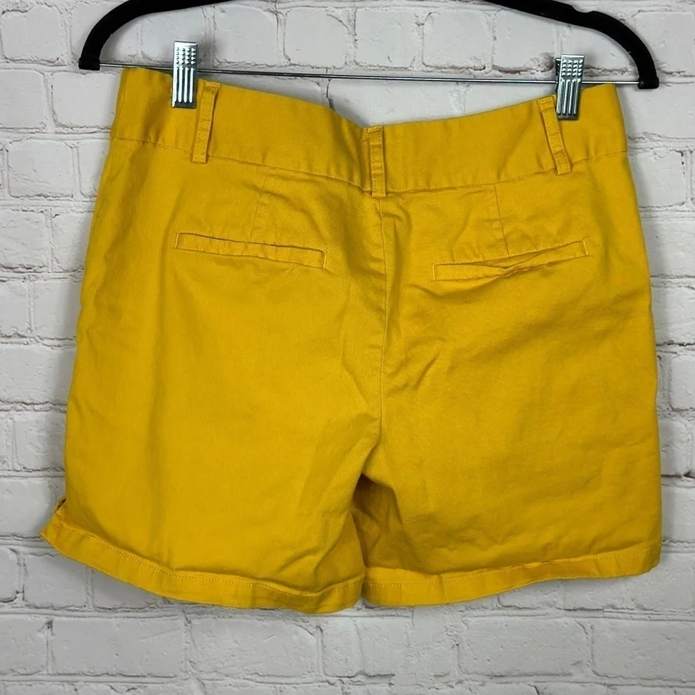 Ann‎ Taylor Loft yellow cotton Stretch chino shorts, sz 2 preppy casual beachy